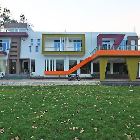 Hotel O Shri Shyam Lawn & Resort Sitapur  Экстерьер фото